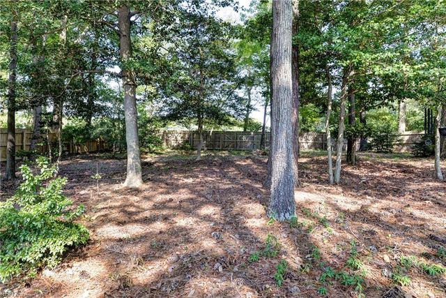 100 Davids WAY, Yorktown, VA 23692