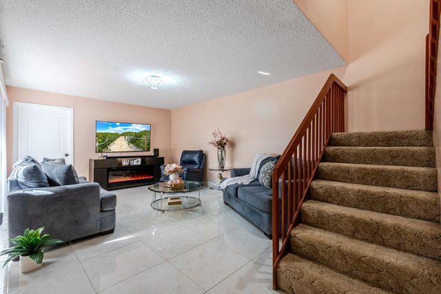 2205 22nd Lane, Greenacres, FL 33463