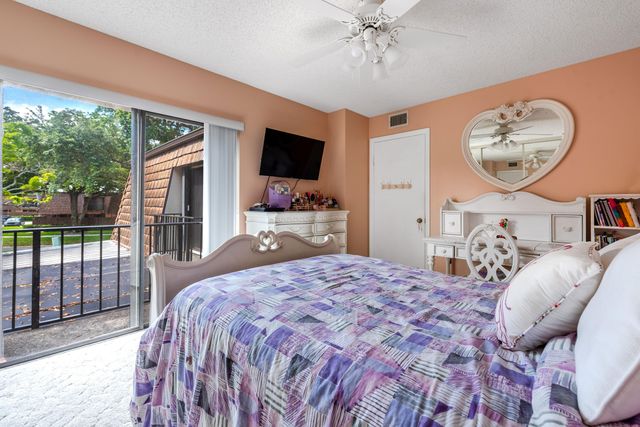 2205 22nd Lane, Greenacres, FL 33463