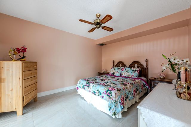 2205 22nd Lane, Greenacres, FL 33463