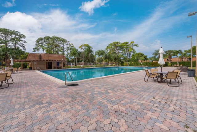 2205 22nd Lane, Greenacres, FL 33463