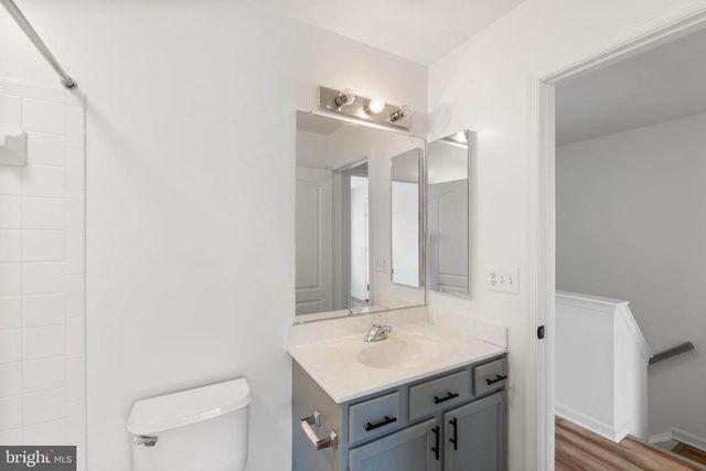 2372 WOODLAND POND LN, Herndon, VA 20171