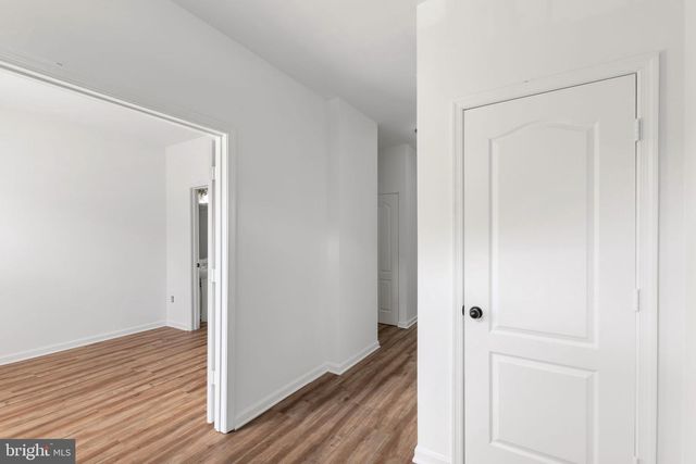 2372 WOODLAND POND LN, Herndon, VA 20171