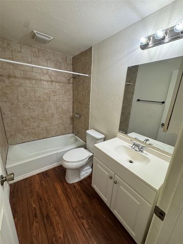 1728-1728 NE 3RD STREET, Ocala, FL 34470
