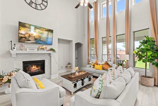 2122 Lierna Drive, Texas City, TX 77568