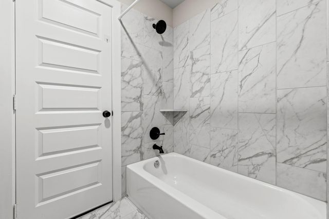 2122 Lierna Drive, Texas City, TX 77568