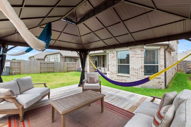 2122 Lierna Drive, Texas City, TX 77568