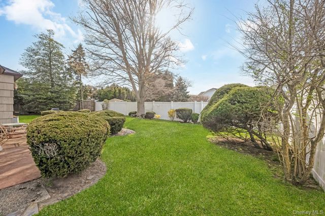 1954 Brook Park Drive, Merrick, NY 11566