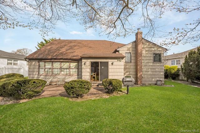 1954 Brook Park Drive, Merrick, NY 11566