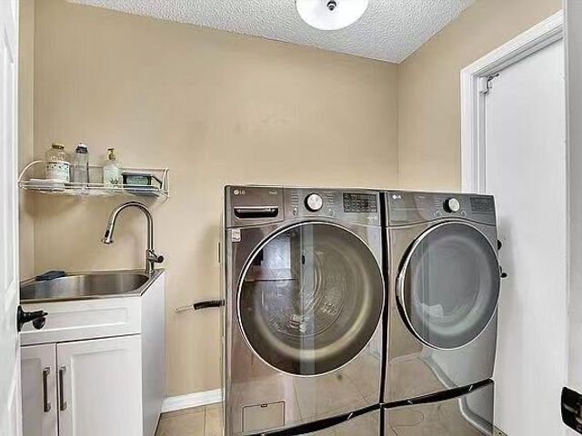 5877 NW 73rd Court, Parkland, FL 33067