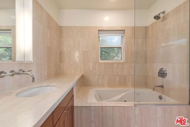 7586 Woodrow Wilson Drive, Los Angeles, CA 90046