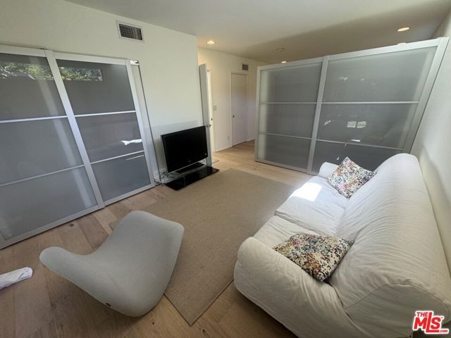 7586 Woodrow Wilson Drive, Los Angeles, CA 90046