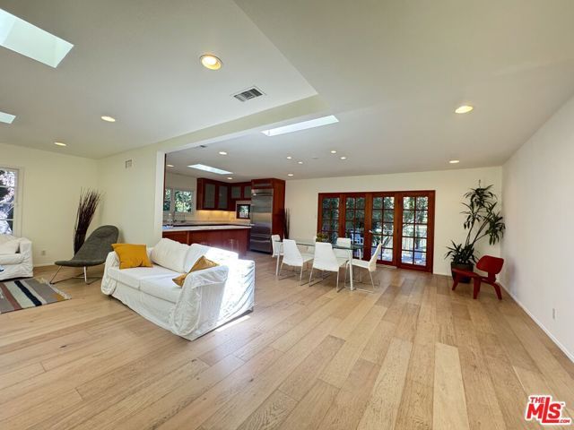 7586 Woodrow Wilson Drive, Los Angeles, CA 90046