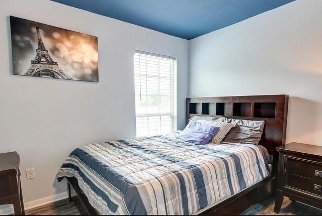 641 4th Street, Dickinson, TX 77539