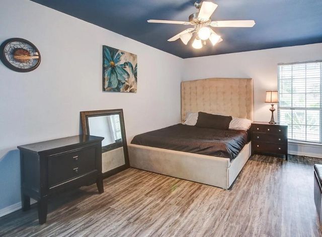 641 4th Street, Dickinson, TX 77539