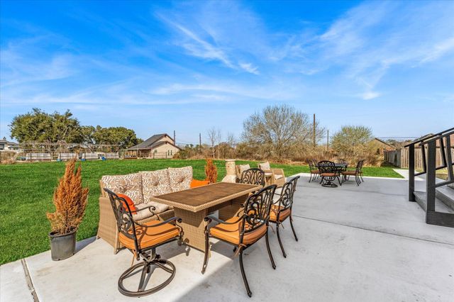 4627 County Road 63, Rosharon, TX 77583