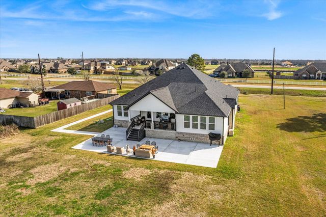 4627 County Road 63, Rosharon, TX 77583