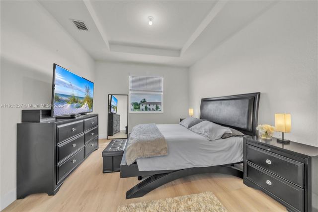 12917 NW 23rd Pl, Miami, FL 33167