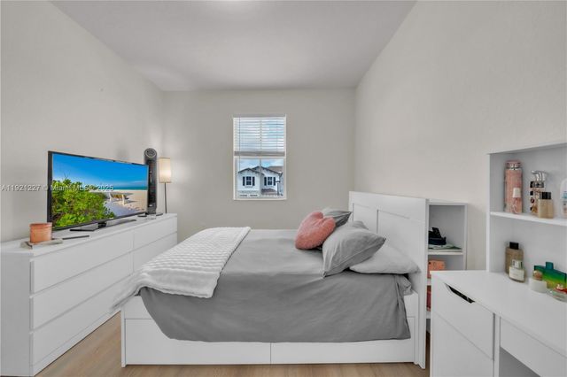 12917 NW 23rd Pl, Miami, FL 33167