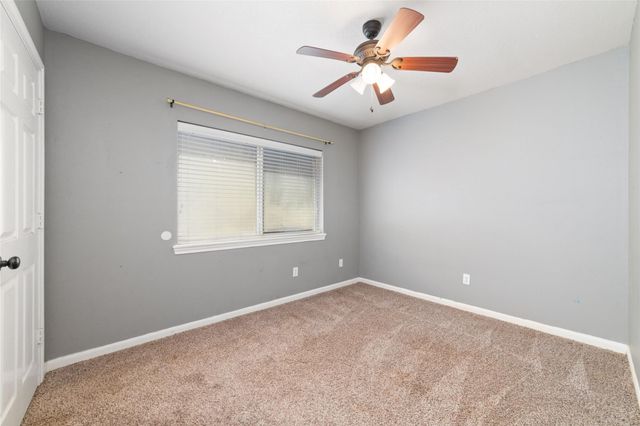 1014 Oak Glen Drive, Willis, TX 77378