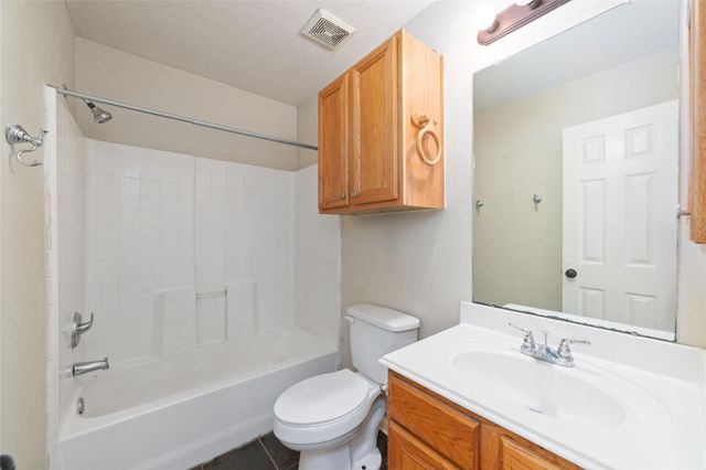 1014 Oak Glen Drive, Willis, TX 77378