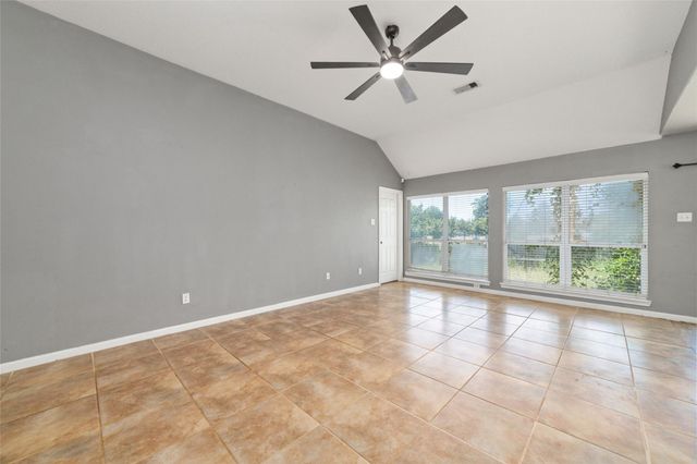 1014 Oak Glen Drive, Willis, TX 77378