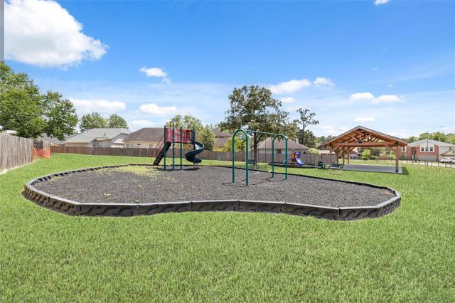 1014 Oak Glen Drive, Willis, TX 77378
