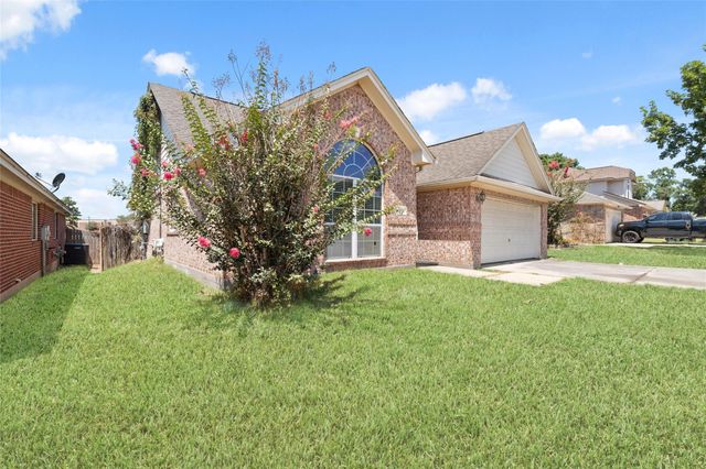 1014 Oak Glen Drive, Willis, TX 77378