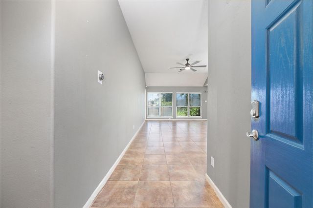 1014 Oak Glen Drive, Willis, TX 77378