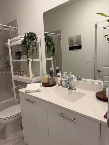 2371 NW 122nd Ter, Miami, FL 33167