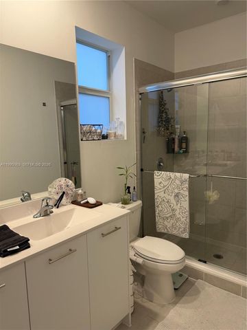 2371 NW 122nd Ter, Miami, FL 33167