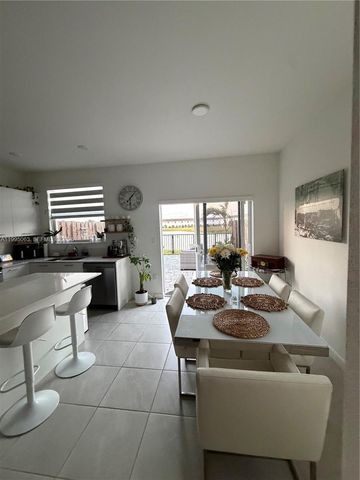 2371 NW 122nd Ter, Miami, FL 33167