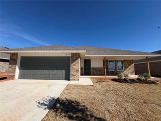 10128 Pennington Street, Harrah, OK 73045
