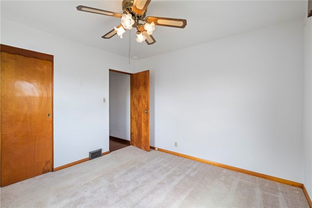 224 Eastern Dr, Lower Burrell, PA 15068