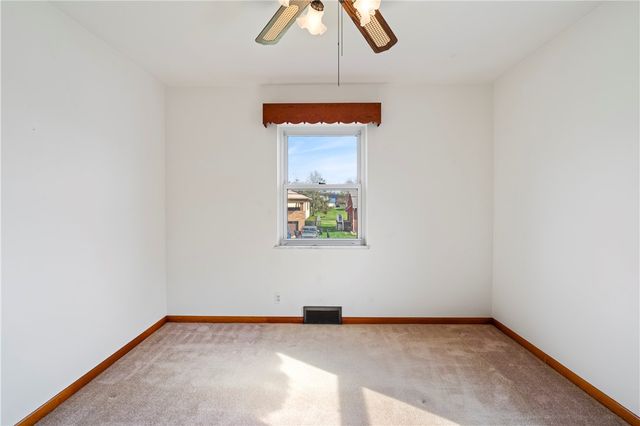 224 Eastern Dr, Lower Burrell, PA 15068