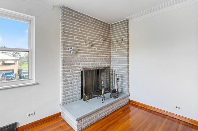 224 Eastern Dr, Lower Burrell, PA 15068