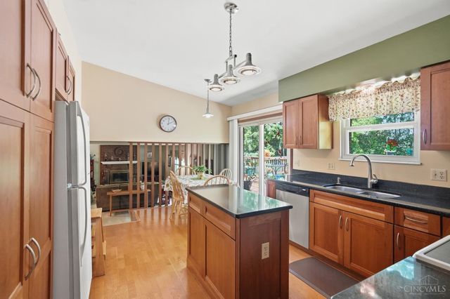 5906 Red Oak Drive, Fairfield, OH 45014