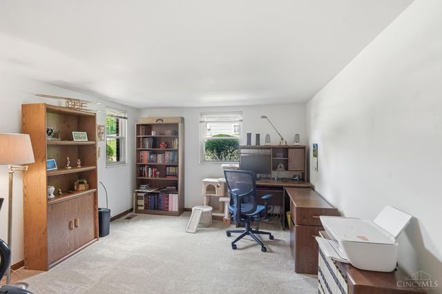 5906 Red Oak Drive, Fairfield, OH 45014