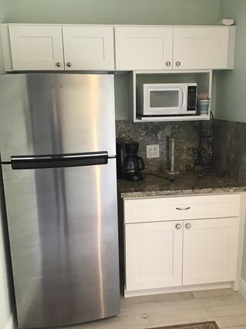 812 SE 8TH Avenue, Deerfield Beach, FL 33441