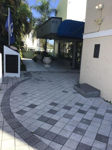 812 SE 8TH Avenue, Deerfield Beach, FL 33441