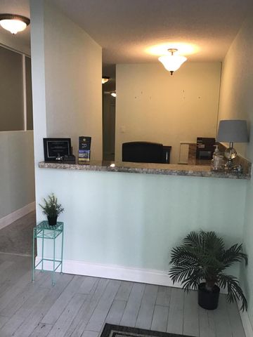 812 SE 8TH Avenue, Deerfield Beach, FL 33441