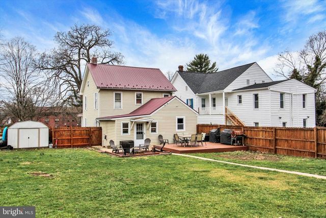 115 N WASHINGTON STREET, Shippensburg, PA 17257