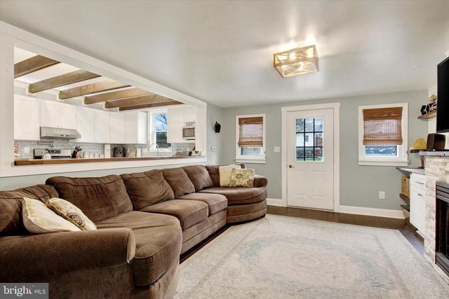 115 N WASHINGTON STREET, Shippensburg, PA 17257