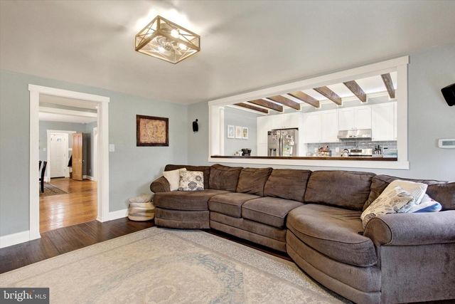 115 N WASHINGTON STREET, Shippensburg, PA 17257