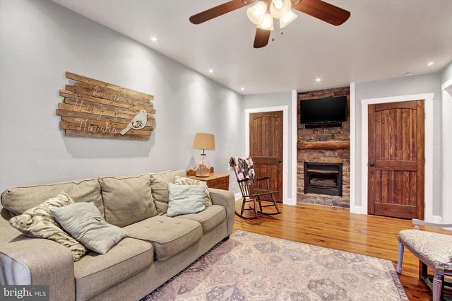 115 N WASHINGTON STREET, Shippensburg, PA 17257