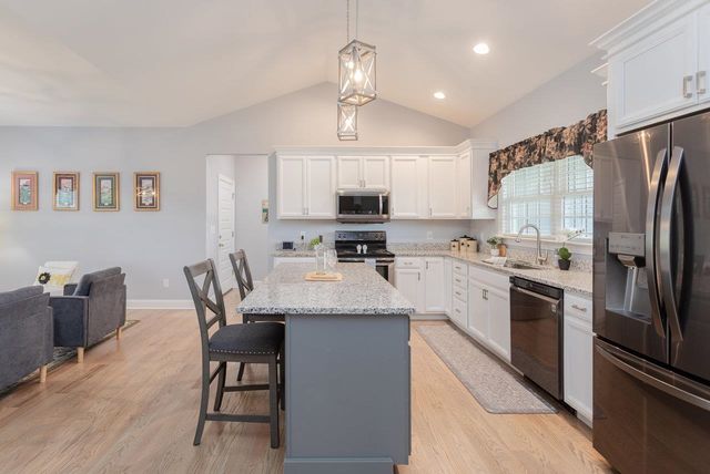 215 HEATHER LN, Staunton, VA 24401