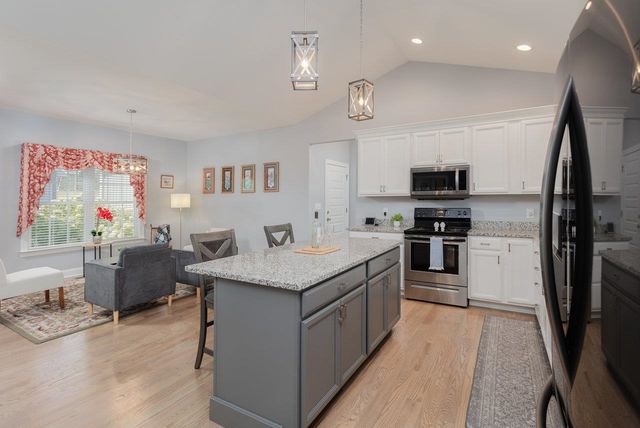 215 HEATHER LN, Staunton, VA 24401