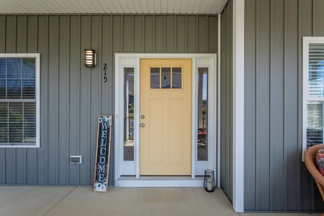 215 HEATHER LN, Staunton, VA 24401