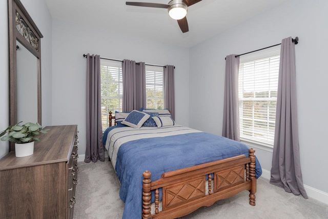 215 HEATHER LN, Staunton, VA 24401