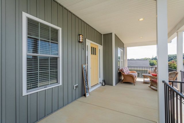 215 HEATHER LN, Staunton, VA 24401